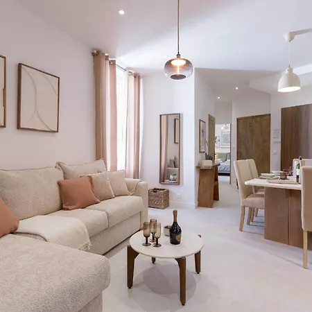 Apartment 8 Rue Du Marche Forville Cannes