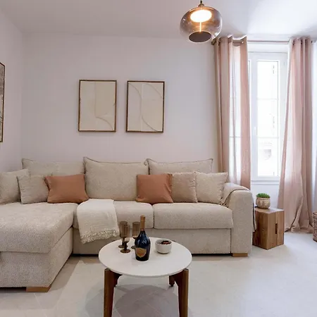 8 Rue Du Marche Forville * Cannes