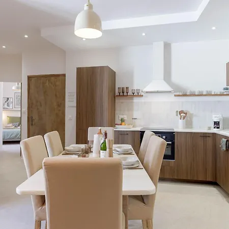 8 Rue Du Marché Forville Apartamento Cannes